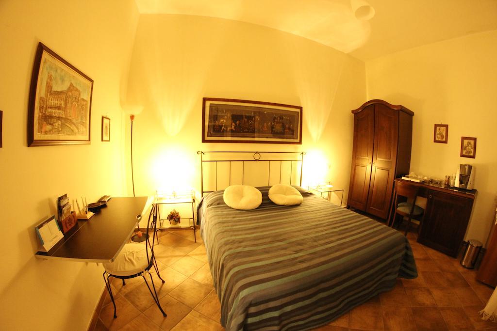 ليتشي B&B Corte Barocca الغرفة الصورة